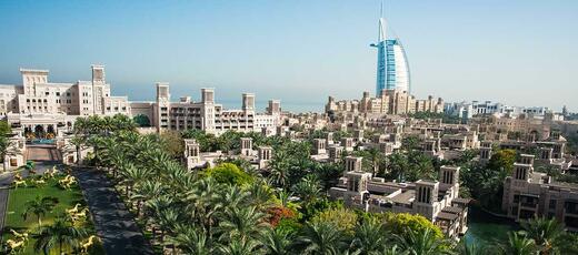 madinat-jumeirah-al-qasr-entrance-aerial-hero.jpg